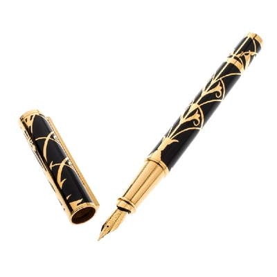 Pre-owned S.t. Dupont Neoclassic Chinese Lacquered Gold Finish Limited Edition Fountain Pen In Black