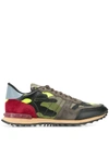 Valentino Garavani Camouflage Rockrunner Sneakers In 黑色