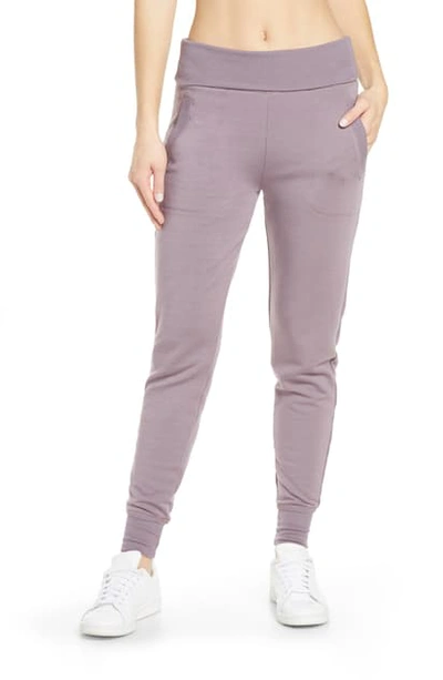 Beyond Yoga Cozy Fleece Sweatpants In Wild Orchid