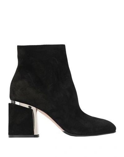 Le Silla Ankle Boot In Black