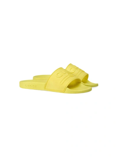 Gucci Kids' Embossed Logo Rubber Slide Sandals In Giallo