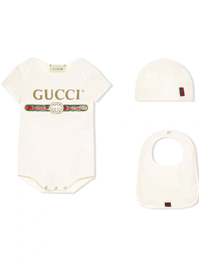 Gucci Babies' Logo印花连体衣套装 In White