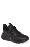 ALEXANDER MCQUEEN RUNNER SNEAKER,604281WHXI1