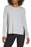 ALO YOGA 'GLIMPSE' LONG SLEEVE TOP,W3245R