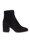 Tod's Zipped Ankle Boots In Black
