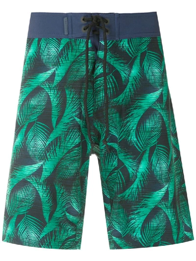 Track & Field 'surf Folhas' Shorts In Green