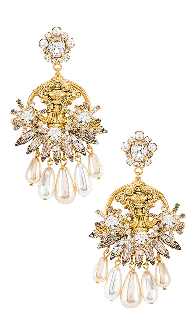Elizabeth Cole Cris Earrings In Metallic Gold. In Pearl