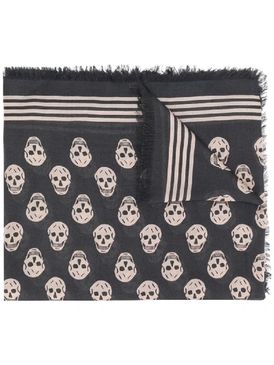 Alexander Mcqueen Schal Mit Totenkopf-print In Black