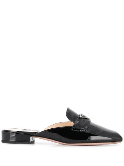 Prada Logo Plaque 25mm Patent Slippers In Black