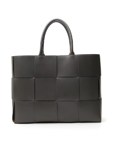 Bottega Veneta Oversized Intrecciato Leather Tote Bag In Grey