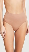 SPANX EVERYDAY SHAPING BRIEFS