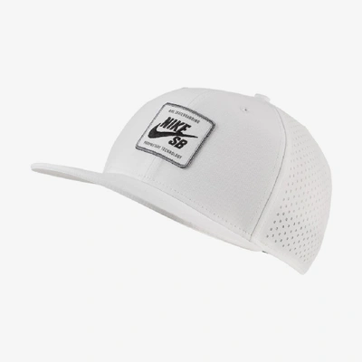 Nike Sb Aerobill Pro 2.0 Skate Hat In White,black