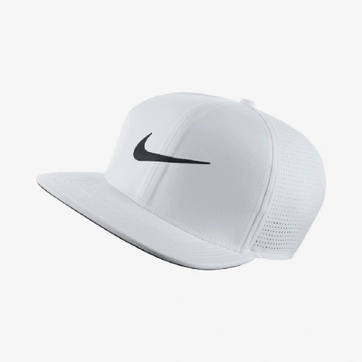 Nike Aerobill Classic 99 Perforated Dri-fit Golf Cap In White