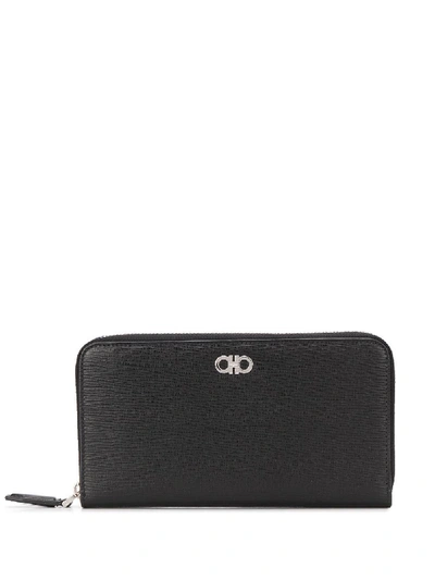 Ferragamo Zipped Giancini Wallet In Black