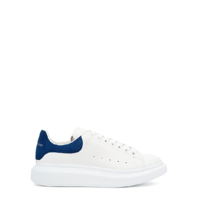 Alexander Mcqueen Sneakers Oversize In Pelle Bianca E Talloncino In Pelle Scamosciata Blu Avio In White