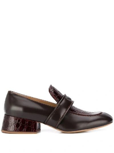 Chloé Logo Embossed Loafers In Brown
