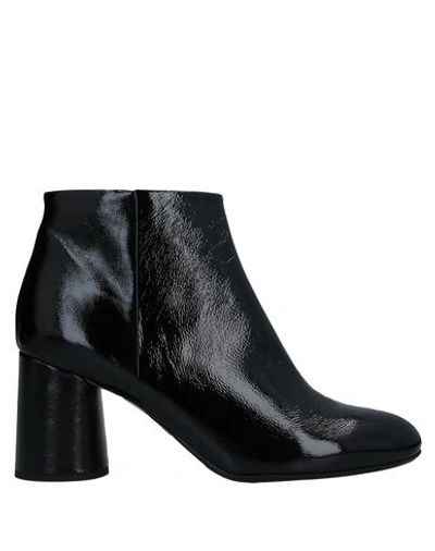 Anna F Ankle Boot In Black