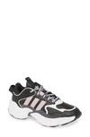 Adidas Originals Sneakers Magmur Runner Nero Rosa In Core Black/ Grey Two/ Pink