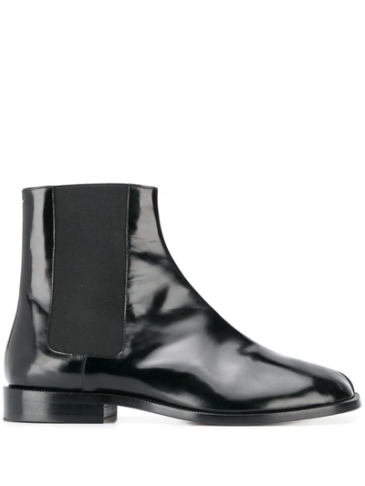 Maison Margiela Tabi Patent-leather Brogues In Black