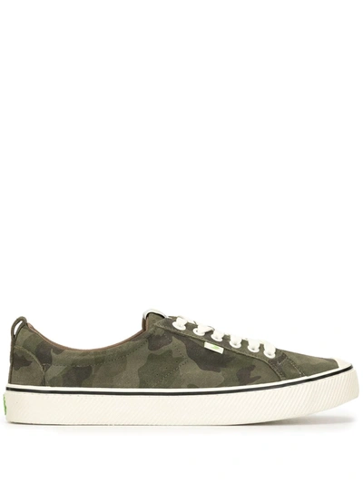 Cariuma Oca Camouflage-print Low-top Sneakers In Green