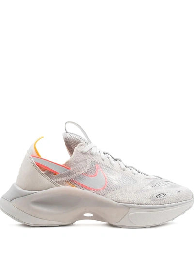 Nike Signal D/ms/x Sneaker In White