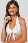 NA-KD BIG KNOT BIKINI TOP WHITE