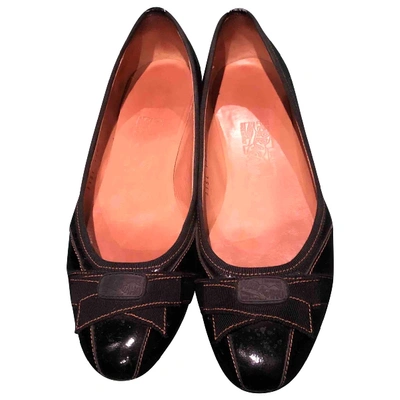 Pre-owned Ferragamo Leather Ballet Flats In Black