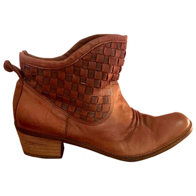 Pre-owned Hoss Intropia Leather Boots In Camel
