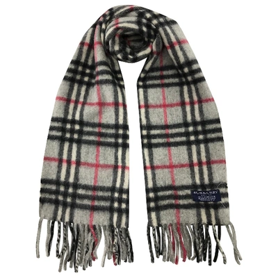 Pre-owned Burberry Cashmere Scarf In Grey