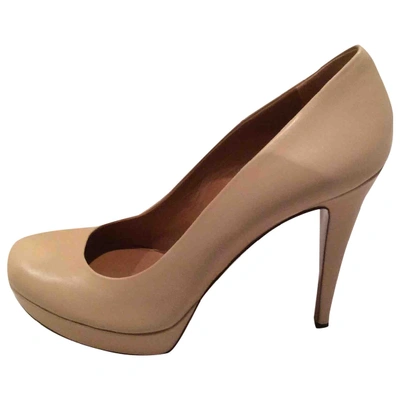 Pre-owned Gucci Leather Heels In Beige