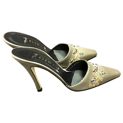Pre-owned Gina Cloth Heels In Beige