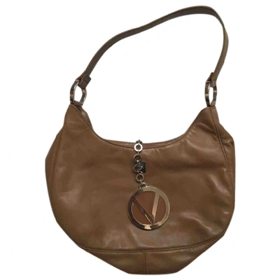 Pre-owned Valentino Garavani Leather Handbag In Camel