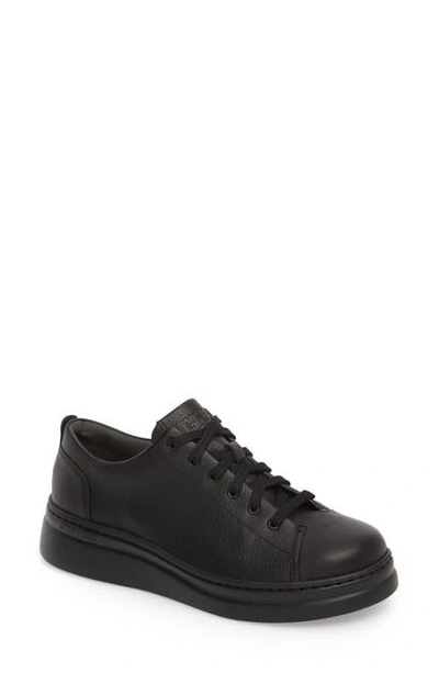 Camper Runner Up Trainers In Black