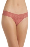 Hanky Panky Signature Lace Low Rise Thong 4911 In Pink Sands