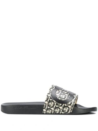 Ferragamo Filone Leather Sandals In Black