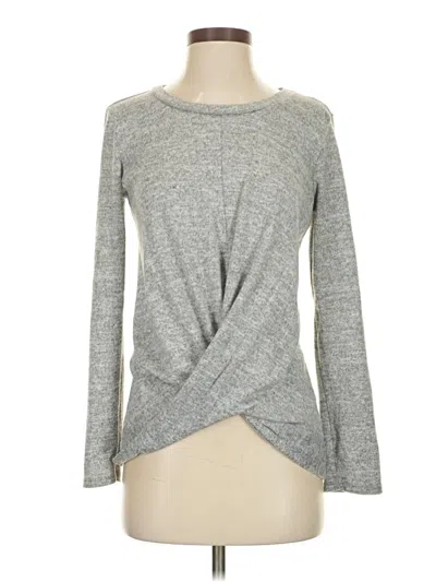 Pre-owned 24/7 Maurices Long Sleeve T-shirt In Gray