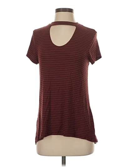 Pre-owned 24/7 Maurices Short Sleeve T-shirt In Burgundy