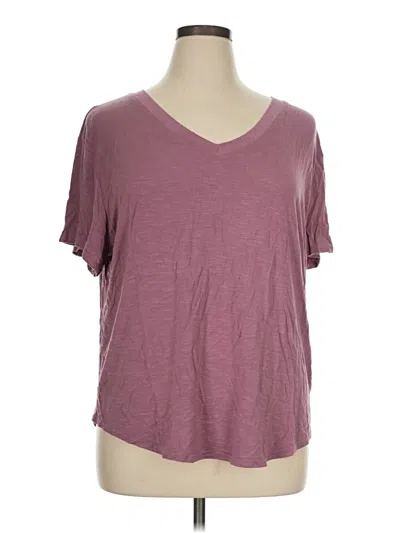 Pre-owned 24/7 Maurices Short Sleeve T-shirt In Burgundy