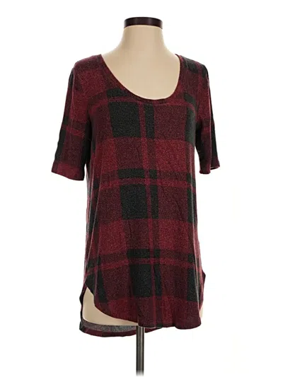 Pre-owned 24/7 Maurices Short Sleeve T-shirt In Burgundy