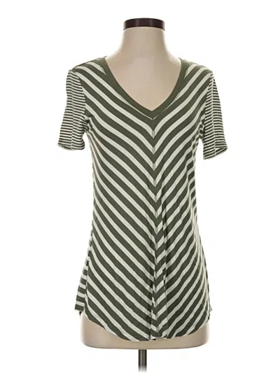 Pre-owned 24/7 Maurices Short Sleeve T-shirt In Green