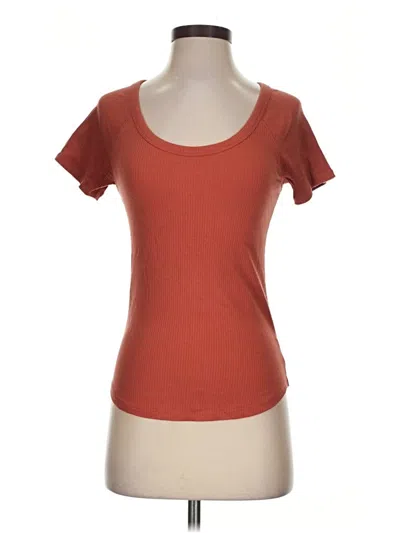 Pre-owned 24/7 Maurices Short Sleeve T-shirt In Orange