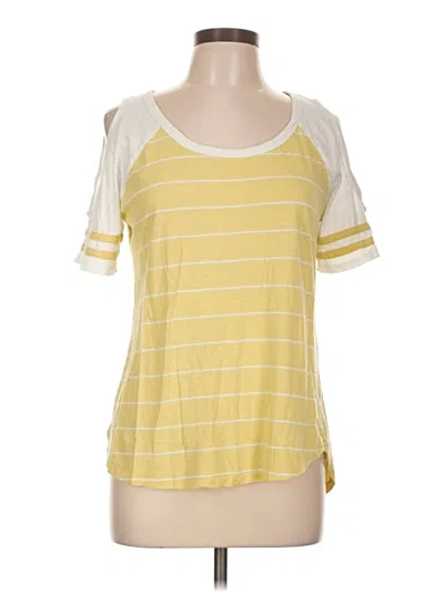 Pre-owned 24/7 Maurices Short Sleeve T-shirt In Yellow
