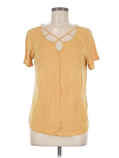Pre-owned 24/7 Maurices Short Sleeve T-shirt In Yellow
