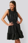 NA-KD SHIRRED PU DRESS - BLACK