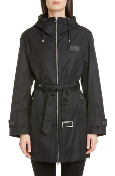 Burberry Knighton Logo Patch Hooded Raincoat In Black