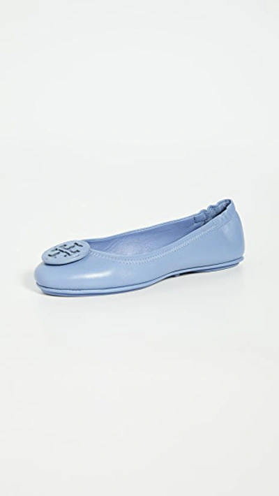 Tory Burch Minnie Travel Ballet Flats With Leather Logo In Light Blue