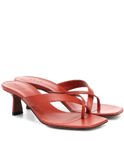 Neous Florae Leather Thong Sandals In Red