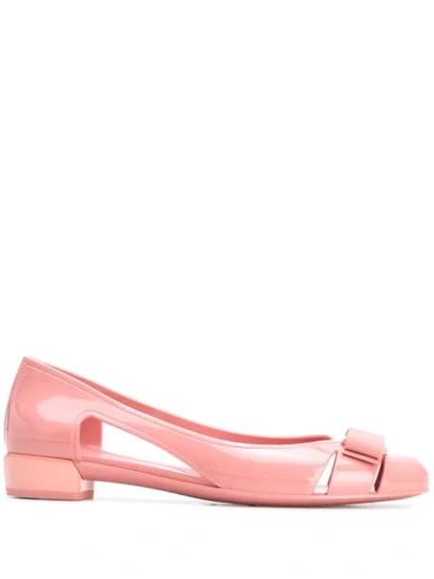 Ferragamo Vara Bow Ballerina Shoes In Pink