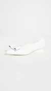 Ferragamo Viva Bow-embellished Leather Point-toe Flats In New Bianco