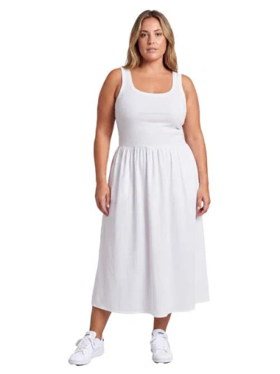 24seven Comfort Apparel Curvy Essential Sleeveless Scoop Neck A-line Pocket Maxi Dress In White